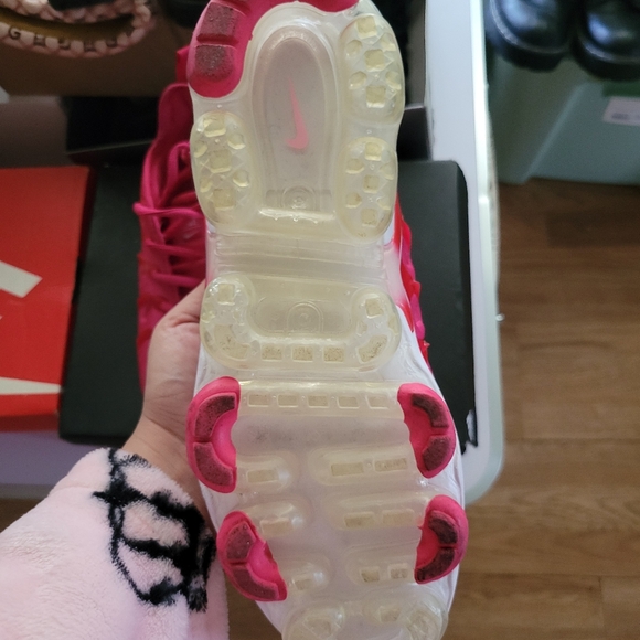 Nike Pink Vapormax - Picture 4 of 4